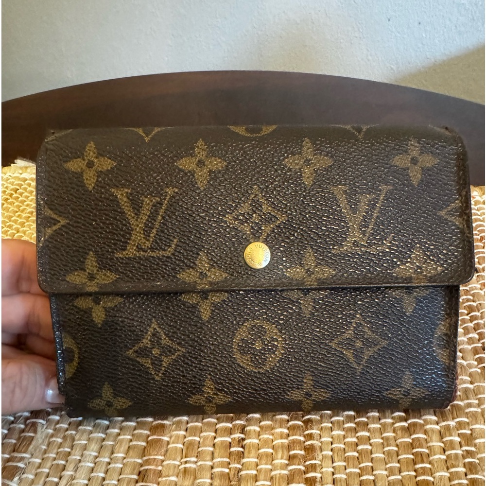 LOUIS VUITTON PREOWNED POCHETTE PASSPORT WALLET
